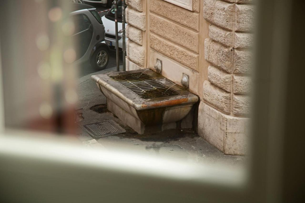 Repetita Juvant Rom Exterior foto