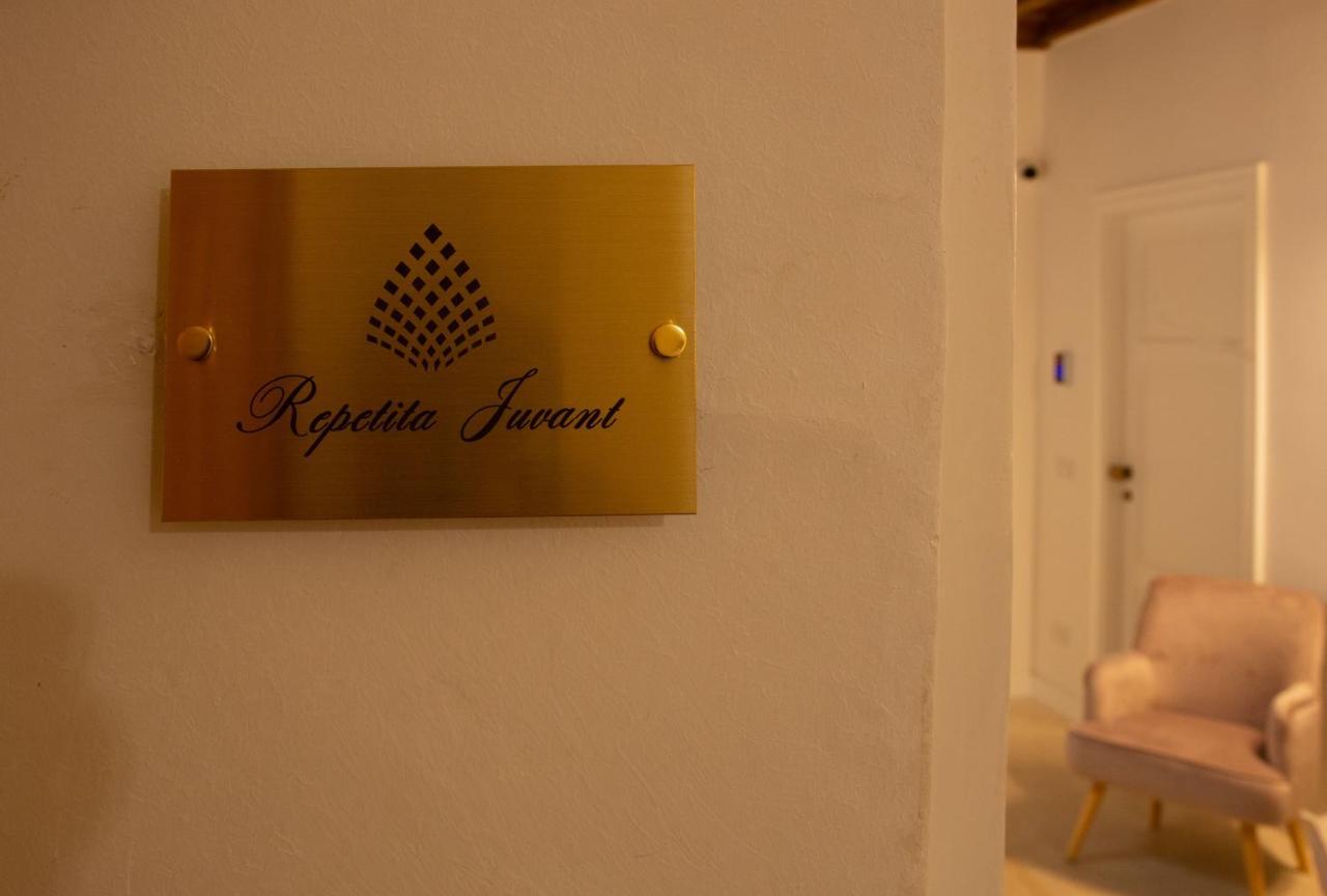 Repetita Juvant Rom Exterior foto